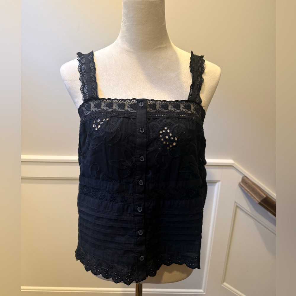 BB Dakota NWT Sz M You’re so Baby Black Lace-Trim Button Front Camisole